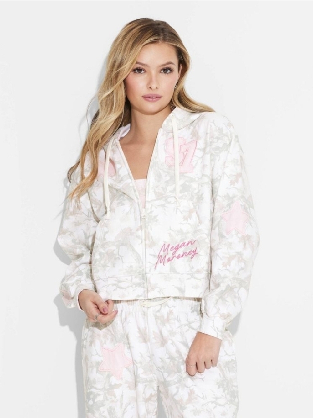 Megan Moroney Women’s 97 Graphic Zip Up Hooded Sweatshirt Camo & Pink RARE NWOT
